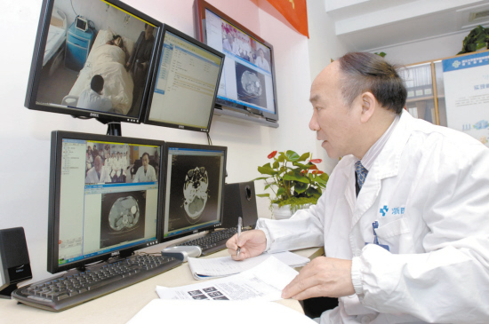 福建省福州市移動公司福州分公司配置二代身份證讀卡器正在積極部署“遠程醫療” 福建省福州市移動公司福州分公司配置二代身份證讀卡器正在積極部署“遠程醫療”