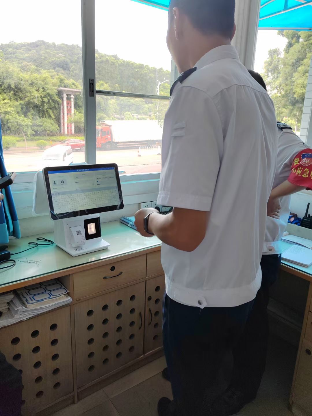 EST-R5智能訪客管理系統